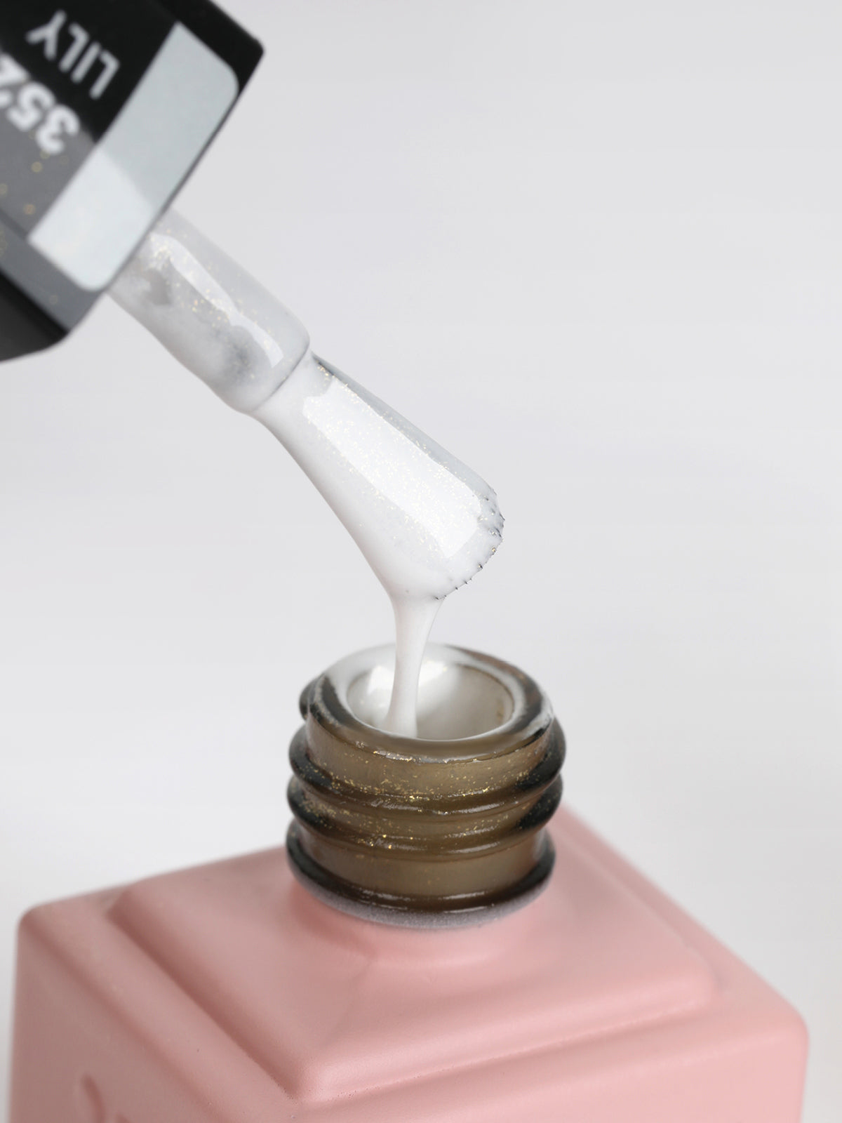 E.MiLac ANG LILY #352, 9 ml.